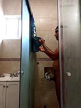 Leon 69ht online show from March 25, 9:10 pm