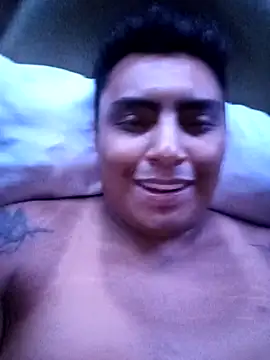 Snapshot of Leon_69ht chatting on May 8, 3:34 am Leon 69ht online show from May 8, 3:34 am