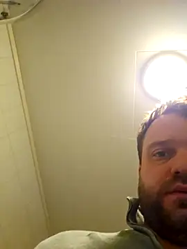 Machoviking1 online show from December 1, 7:46 am