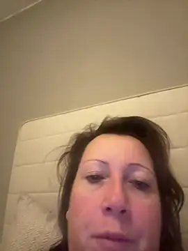 Snapshot of xsexycurvymilf chatting on December 13, 6:53 am xsexycurvymilf online show from December 13, 6:53 am