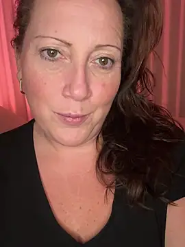 Snapshot of xsexycurvymilf chatting on January 20, 2:57 pm xsexycurvymilf online show from January 20, 2:57 pm