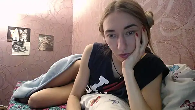 Snapshot of Fire__Foxx chatting on December 3, 5:01 pm Fire Foxx online show from December 3, 5:01 pm