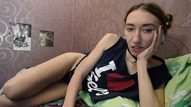 Snapshot of Fire__Foxx chatting on December 15, 12:17 pm Fire Foxx online show from December 15, 12:17 pm