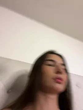 Snapshot of Coralinee_01 chatting on April 19, 8:44 pm Coralinee 01 online show from April 19, 8:44 pm