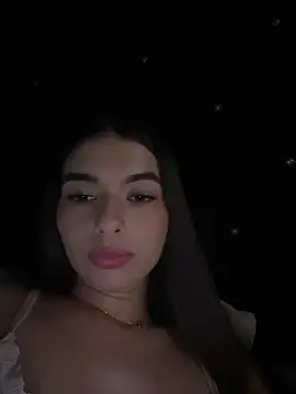 Snapshot of Coralinee_01 chatting on April 26, 10:29 pm Coralinee 01 online show from April 26, 10:29 pm
