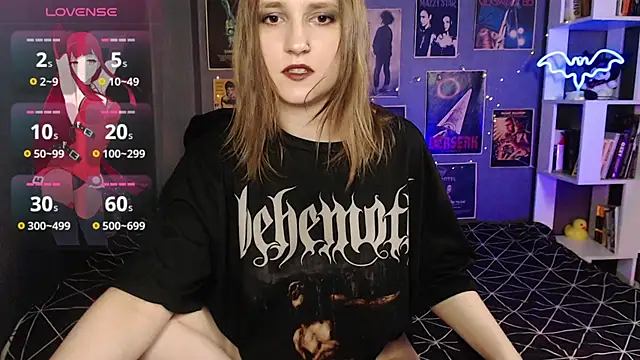 Snapshot of Viper_kiss chatting on April 24, 5:04 pm Viper kiss online show from April 24, 5:04 pm