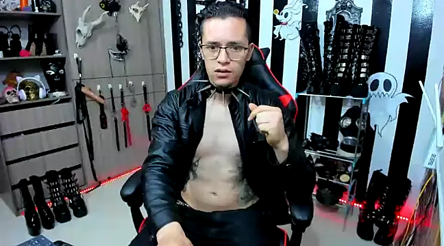 Snapshot of daven56 chatting on December 29, 4:19 pm daven56 online show from December 29, 4:19 pm