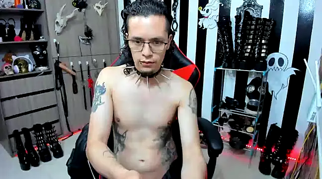 Snapshot of daven56 chatting on December 29, 7:22 pm daven56 online show from December 29, 7:22 pm