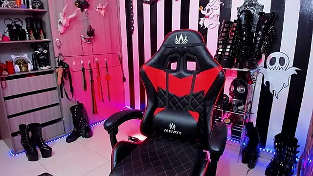 Snapshot of daven56 chatting on March 19, 12:56 pm daven56 online show from March 19, 12:56 pm