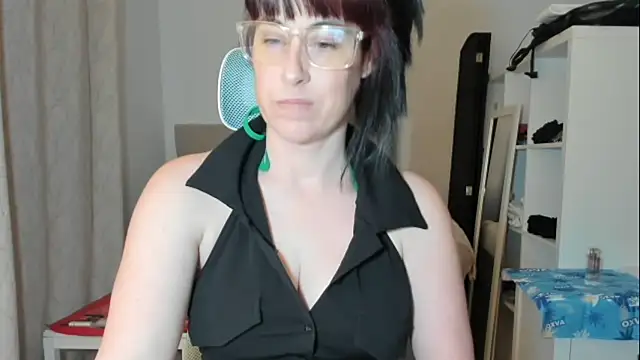 emmita69  online show from February 8, 1:09 am