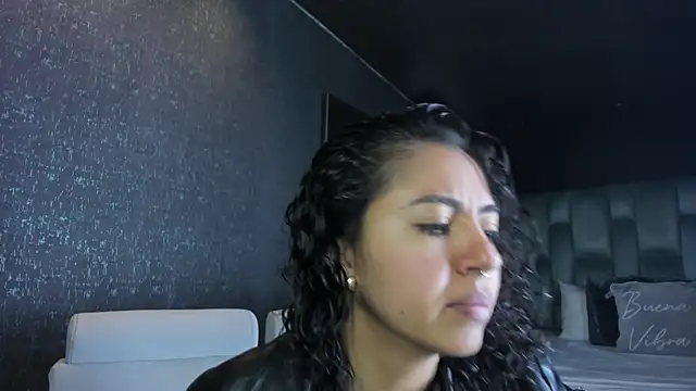 Snapshot of Amareto_ chatting on May 2, 8:19 am Amareto online show from May 2, 8:19 am