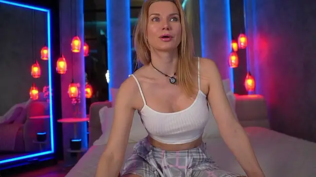 NovaMaria online show from February 8, 3:15 pm