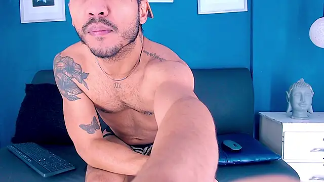 Snapshot of ricky_vill_ chatting on January 10, 3:39 am ricky vill online show from January 10, 3:39 am