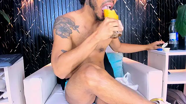 Snapshot of ricky_vill_ chatting on July 25, 12:14 pm ricky vill online show from July 25, 12:14 pm