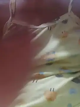 Snapshot of Kunchiii chatting on February 6, 1:21 pm Kunchiii online show from February 6, 1:21 pm