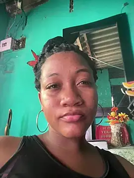 Snapshot of AleezaFrench chatting on May 3, 3:18 pm AleezaFrench online show from May 3, 3:18 pm