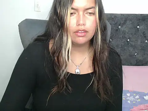 Snapshot of sweetkitty_16 chatting on March 11, 5:02 am sweetkitty 16 online show from March 11, 5:02 am