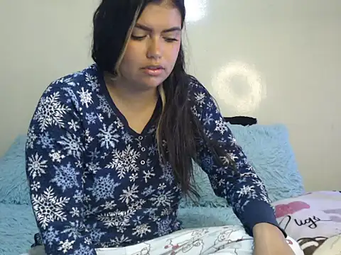 Snapshot of sweetkitty_16 chatting on April 15, 7:21 pm sweetkitty 16 online show from April 15, 7:21 pm