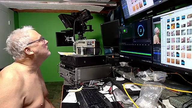 ButtCrackShowing-OOPS online show from March 13, 2:18 am