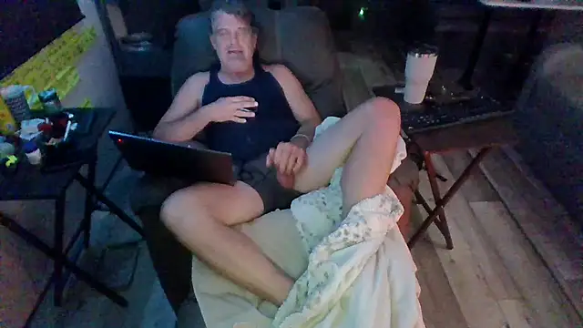 Snapshot of lateniter chatting on October 30, 12:06 pm lateniter online show from October 30, 12:06 pm