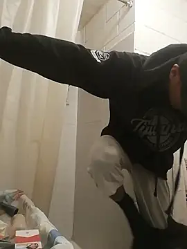 Snapshot of jordirey chatting on December 6, 2:13 am jordirey online show from December 6, 2:13 am