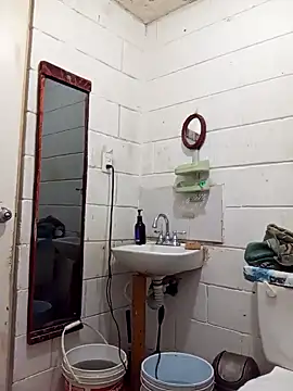 Snapshot of jordirey chatting on January 25, 2:15 am jordirey online show from January 25, 2:15 am