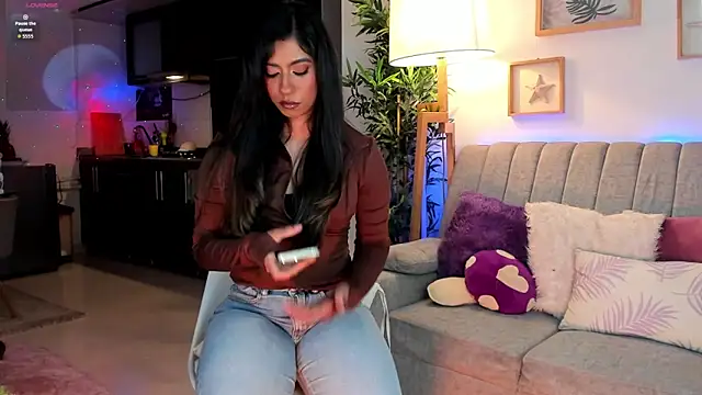 Snapshot of Issa_cooper chatting on June 14, 12:30 am Issa cooper online show from June 14, 12:30 am