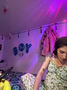 LiliJones  online show from May 26, 10:17 pm