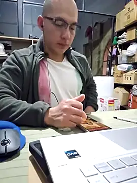 Snapshot of 97banana chatting on March 13, 3:33 am 97banana online show from March 13, 3:33 am