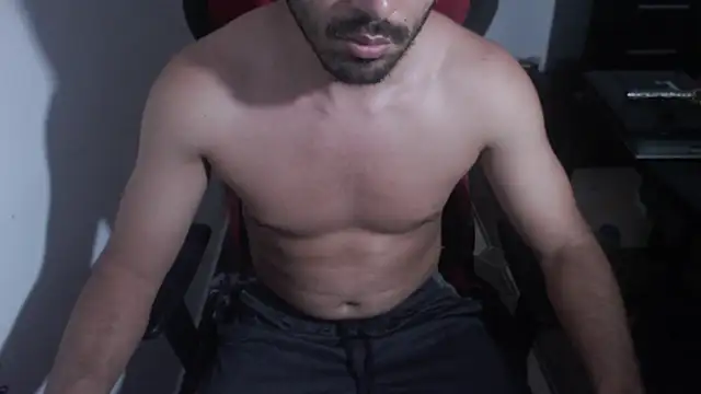 Snapshot of m16x16x chatting on December 17, 12:34 am m16x16x online show from December 17, 12:34 am