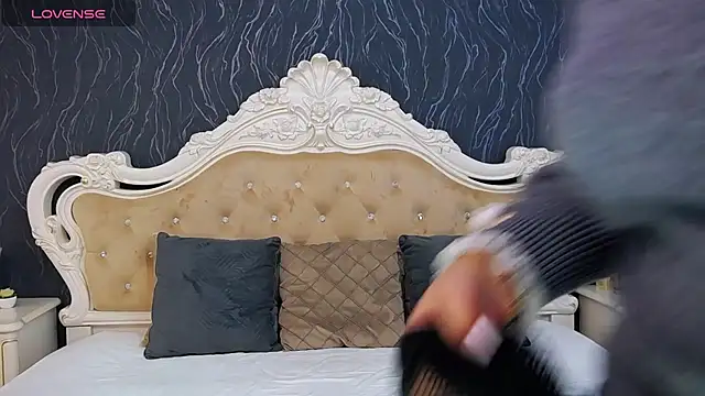 Snapshot of Lauren_Saint chatting on February 1, 12:47 pm Lauren Saint online show from February 1, 12:47 pm