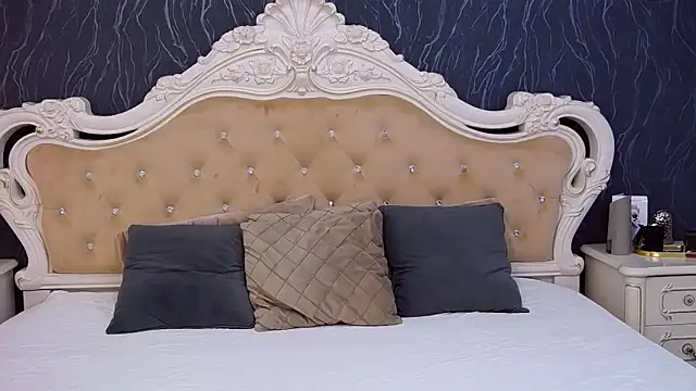 Lauren Saint online show from March 12, 4:57 pm