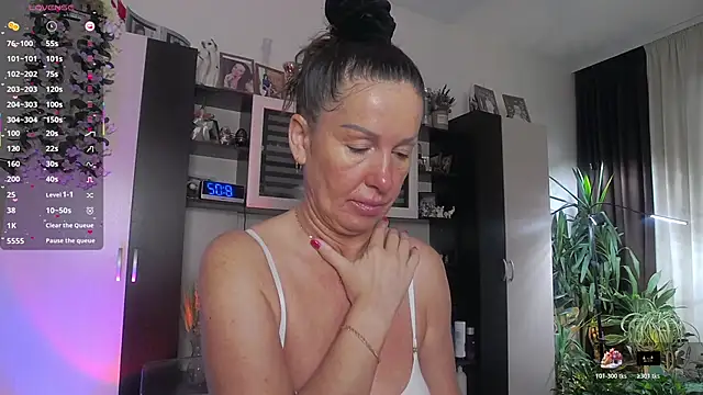 SheilaRyan online show from March 3, 5:02 am