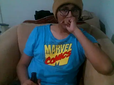 Snapshot of cosmosbig123 chatting on March 1, 4:58 am cosmosbig123 online show from March 1, 4:58 am