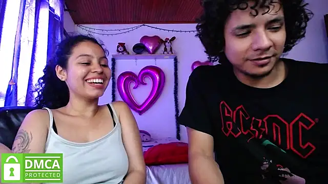 Snapshot of Mr_MrsCurie chatting on December 29, 7:53 pm Mr MrsCurie online show from December 29, 7:53 pm