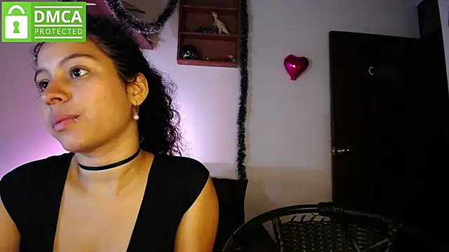 Snapshot of Mr_MrsCurie chatting on January 7, 12:24 am Mr MrsCurie online show from January 7, 12:24 am