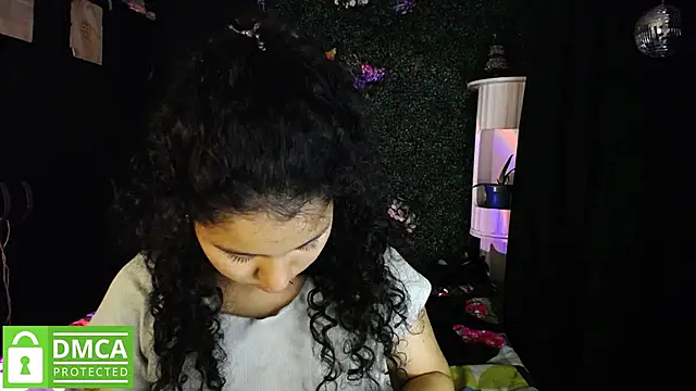 Mr MrsCurie online show from March 13, 11:33 pm