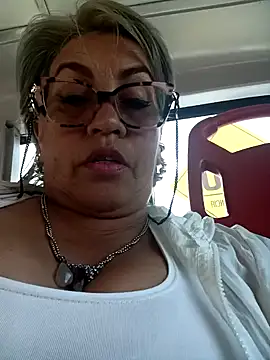 Snapshot of DirtyBIianca chatting on January 13, 4:19 pm DirtyBIianca online show from January 13, 4:19 pm