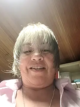 Snapshot of DirtyBIianca chatting on February 5, 10:41 am DirtyBIianca online show from February 5, 10:41 am