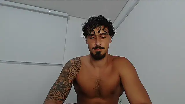 milkoffe online show from February 18, 9:55 pm