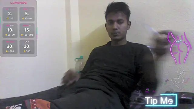 Snapshot of just_fucks chatting on December 15, 6:12 pm just fucks online show from December 15, 6:12 pm