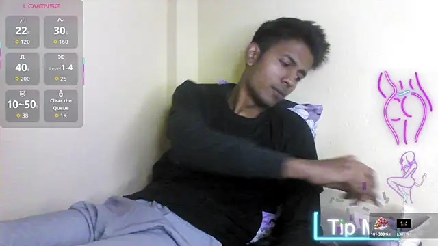 Snapshot of just_fucks chatting on December 19, 8:05 pm just fucks online show from December 19, 8:05 pm