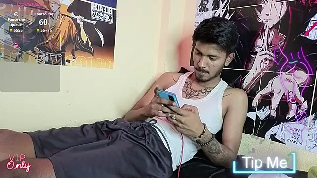Snapshot of just_fucks chatting on February 20, 6:52 pm just fucks online show from February 20, 6:52 pm