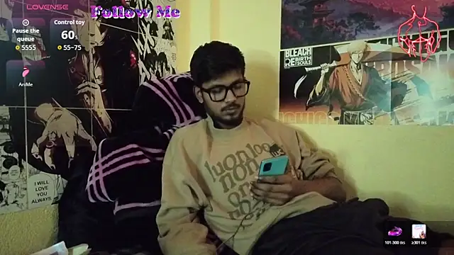 Snapshot of just_fucks chatting on April 9, 9:58 am just fucks online show from April 9, 9:58 am