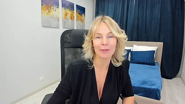 Snapshot of Sinty_Devis chatting on January 18, 11:43 am Sinty Devis online show from January 18, 11:43 am