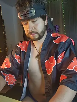 just maxii online show from October 31, 10:11 pm