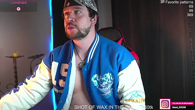 just maxii online show from April 12, 9:31 pm