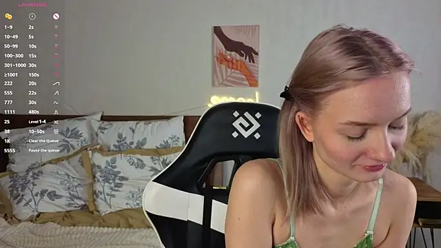 IdaValenti online show from October 27, 11:20 pm