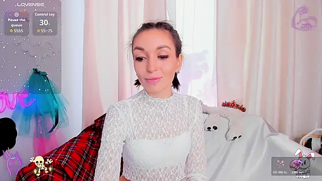Snapshot of jessica_tiny chatting on April 29, 2:04 am jessica tiny online show from April 29, 2:04 am