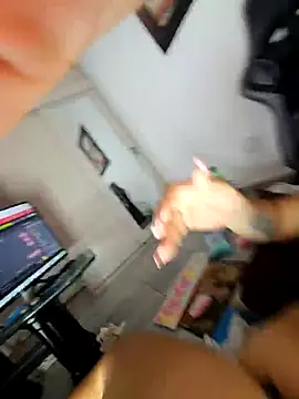 Snapshot of big_pusyy chatting on December 25, 6:19 pm big pusyy online show from December 25, 6:19 pm